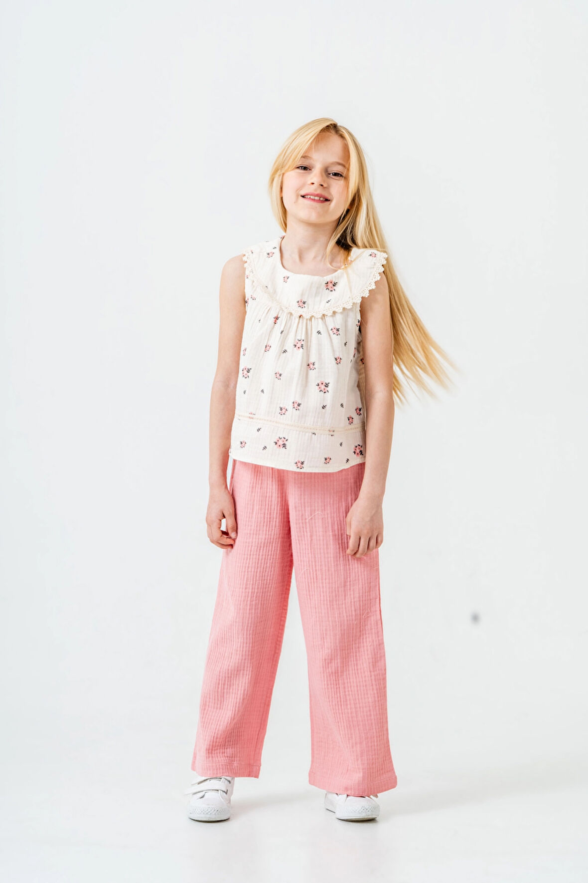 Çiçek Desenli Kız Çocuk Müslin Takım 3828