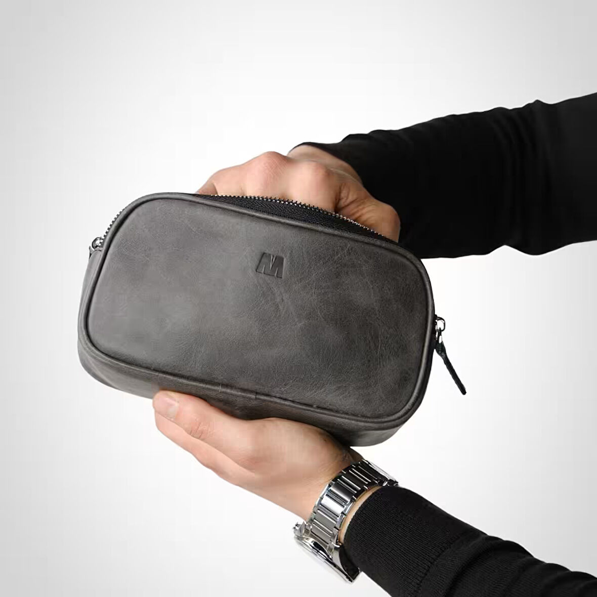 Hakiki Deri Unisex El Çantası – Fermuarlı, Parmak Askılı, Kişiye Özel | Naina 1134