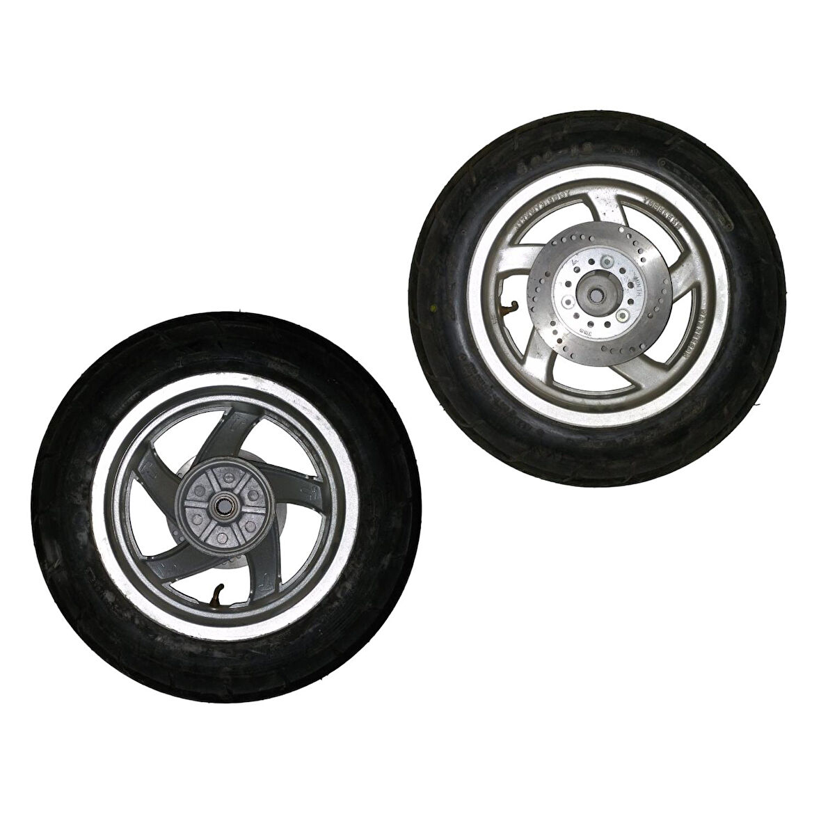 Scooter Arka Jant 12 Gri T5 Diskli Tip Küçük Göbek Lastikli Disk Dahil (4.00-12)