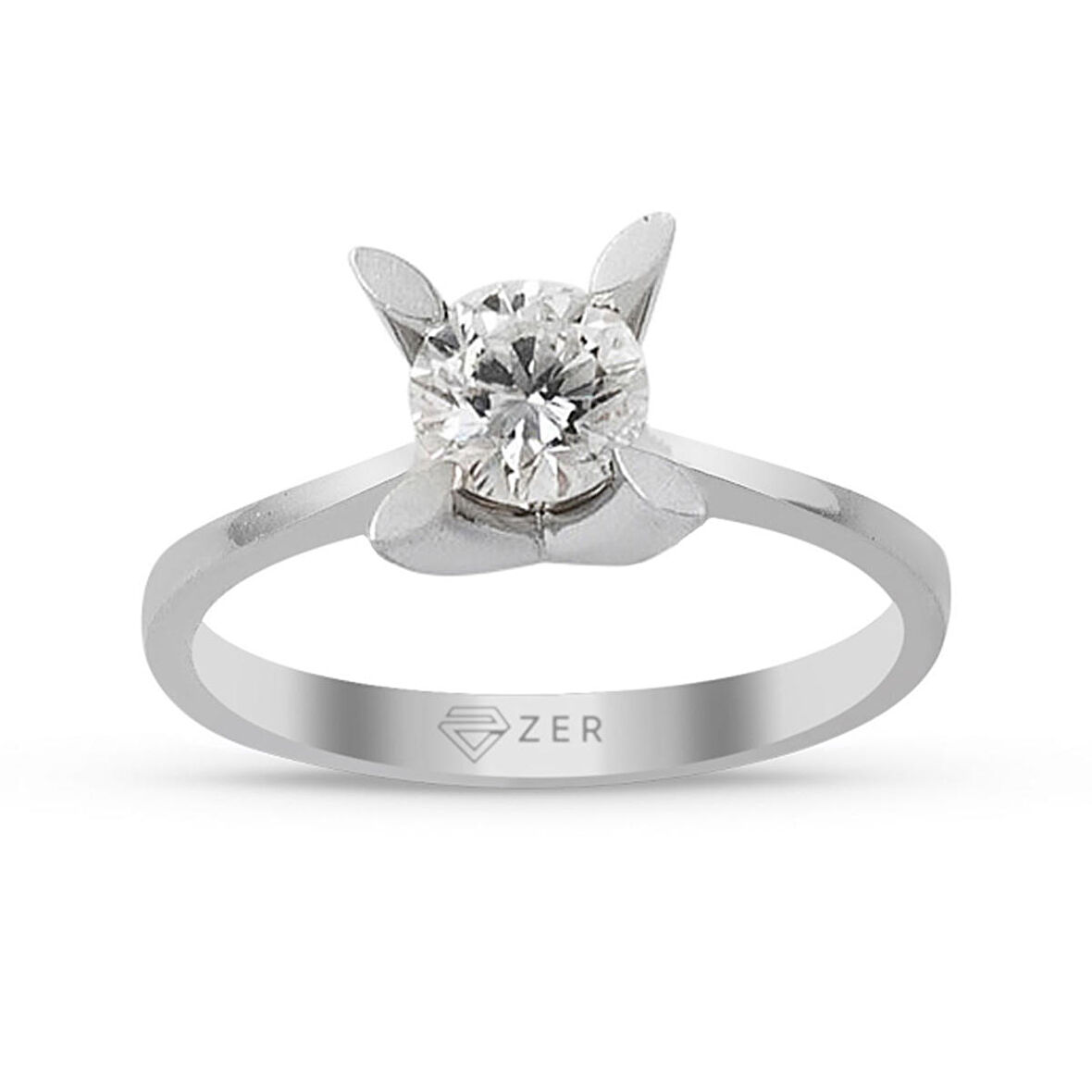 0,21 Karat Tektaş Pırlanta Badem Tırnak Yüzük