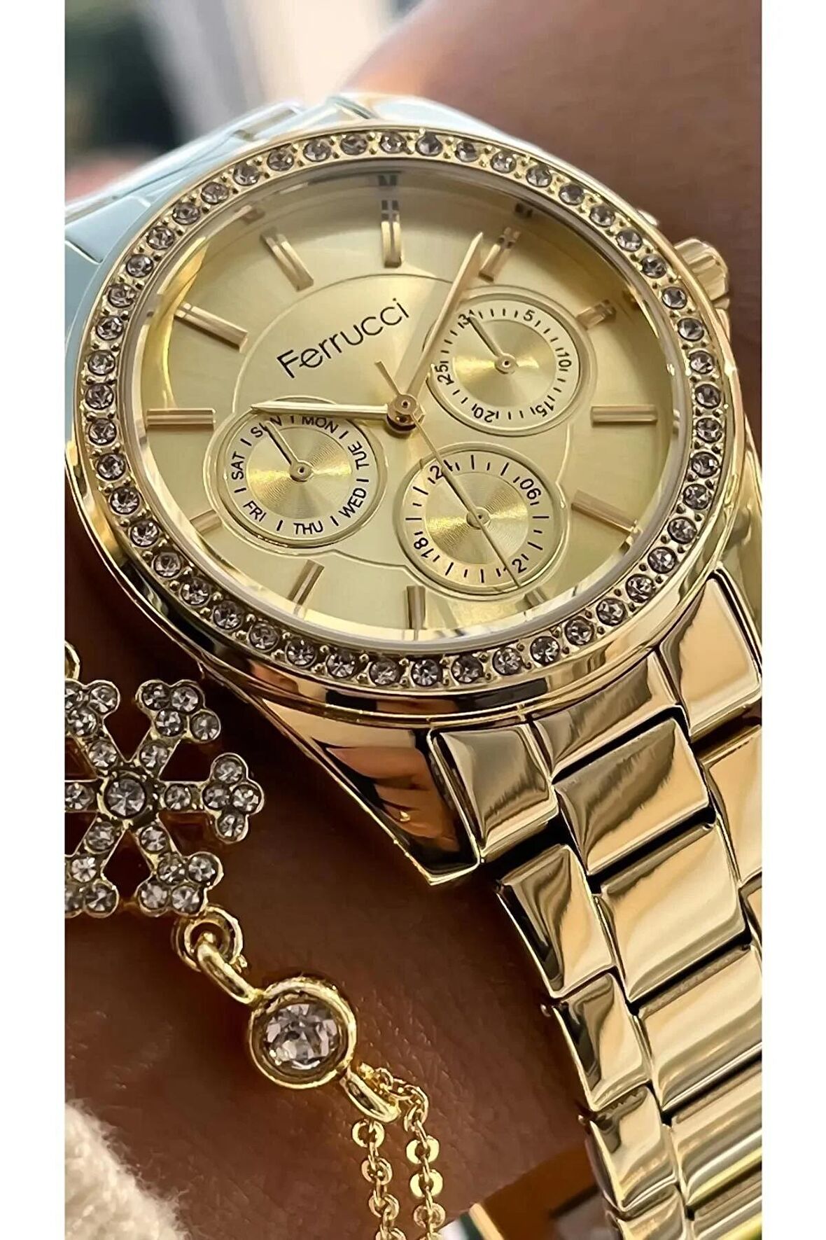 Ferrucci Modern Taşlı Kasa Çelik Kordon Su Kadın Kol Saati+Bileklik Hediyeli