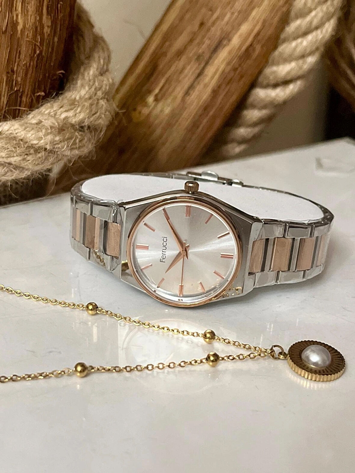Ferrucci Silver&Rose Çelik Klasik Model Kadın Kol Saati+%100 Çelik İncili Kolye