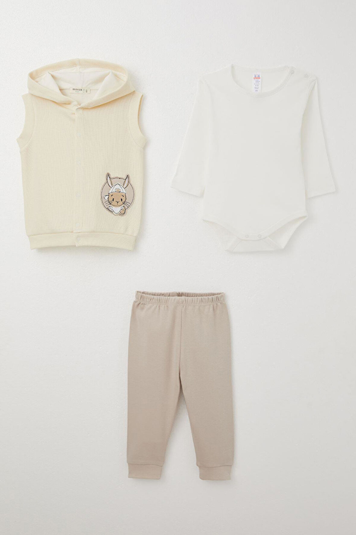 Breeze Erkek Bebek Zıbınlı 3 Lü Takım Sevimli Tavşancık Armalı 4 Ay-1 Yaş, Krem