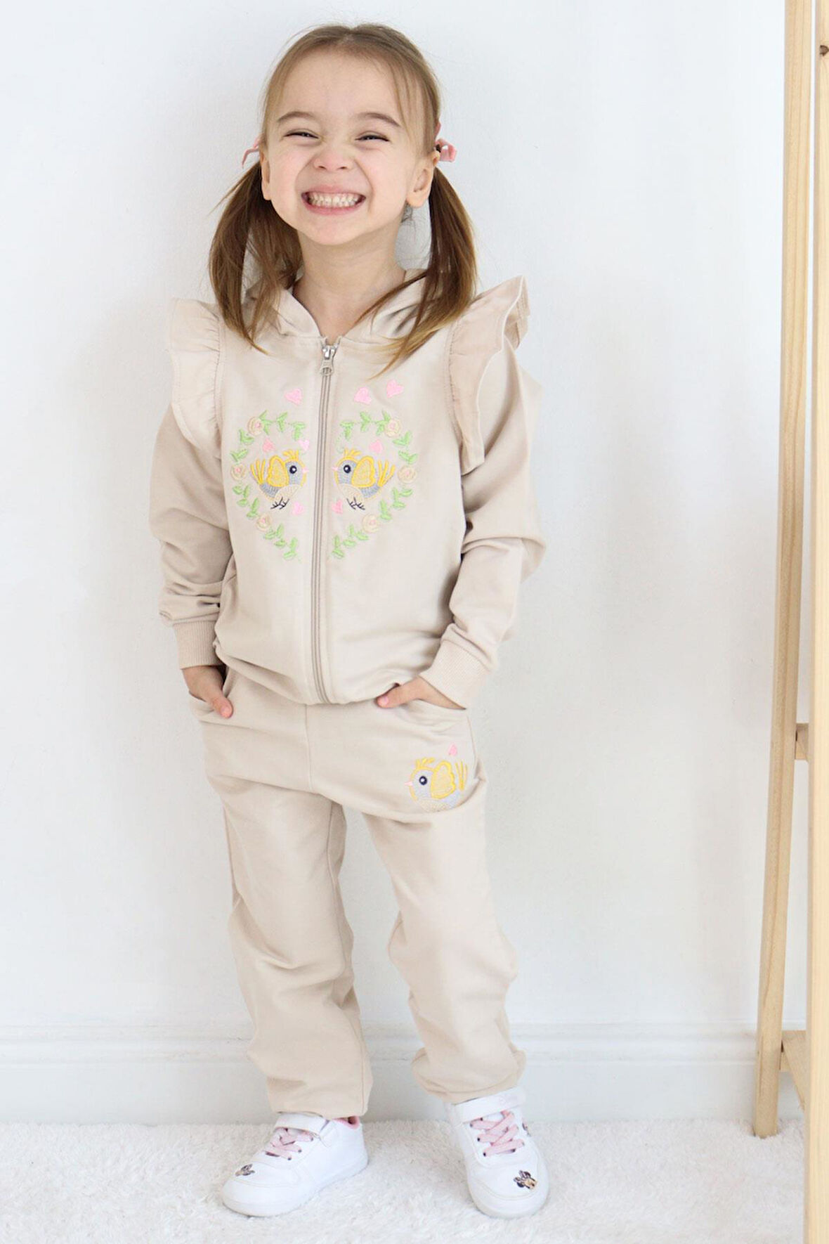 Breeze Kız Çocuk Eşofman Takım Çiçek & Kuş Nakışlı 1.5-5 Yaş, Bej
