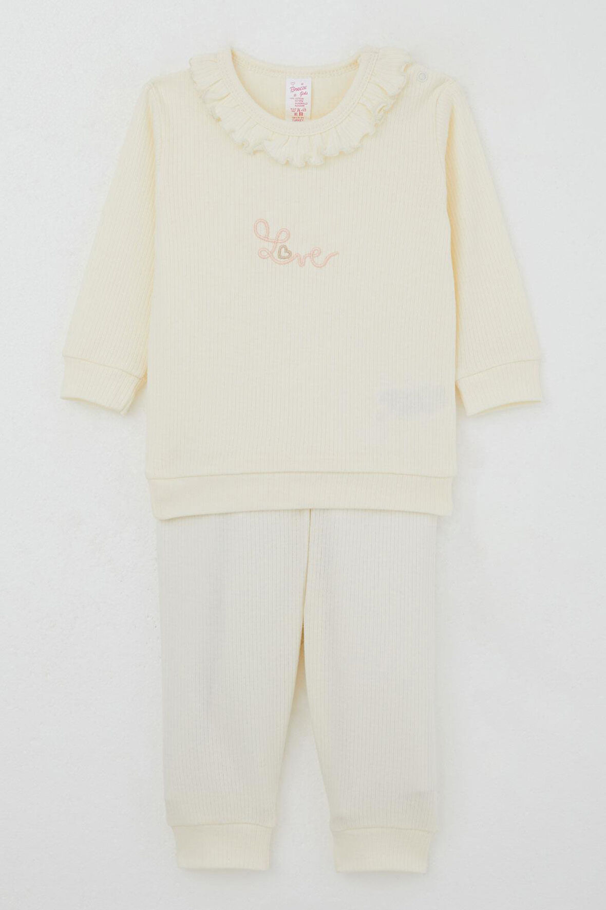 Breeze Kız Bebek Pijama Takımı Omuzdan Patlı Yaka Kısmı Fırfırlı Yazı Nakışlı 4 Ay-1 Yaş, Krem