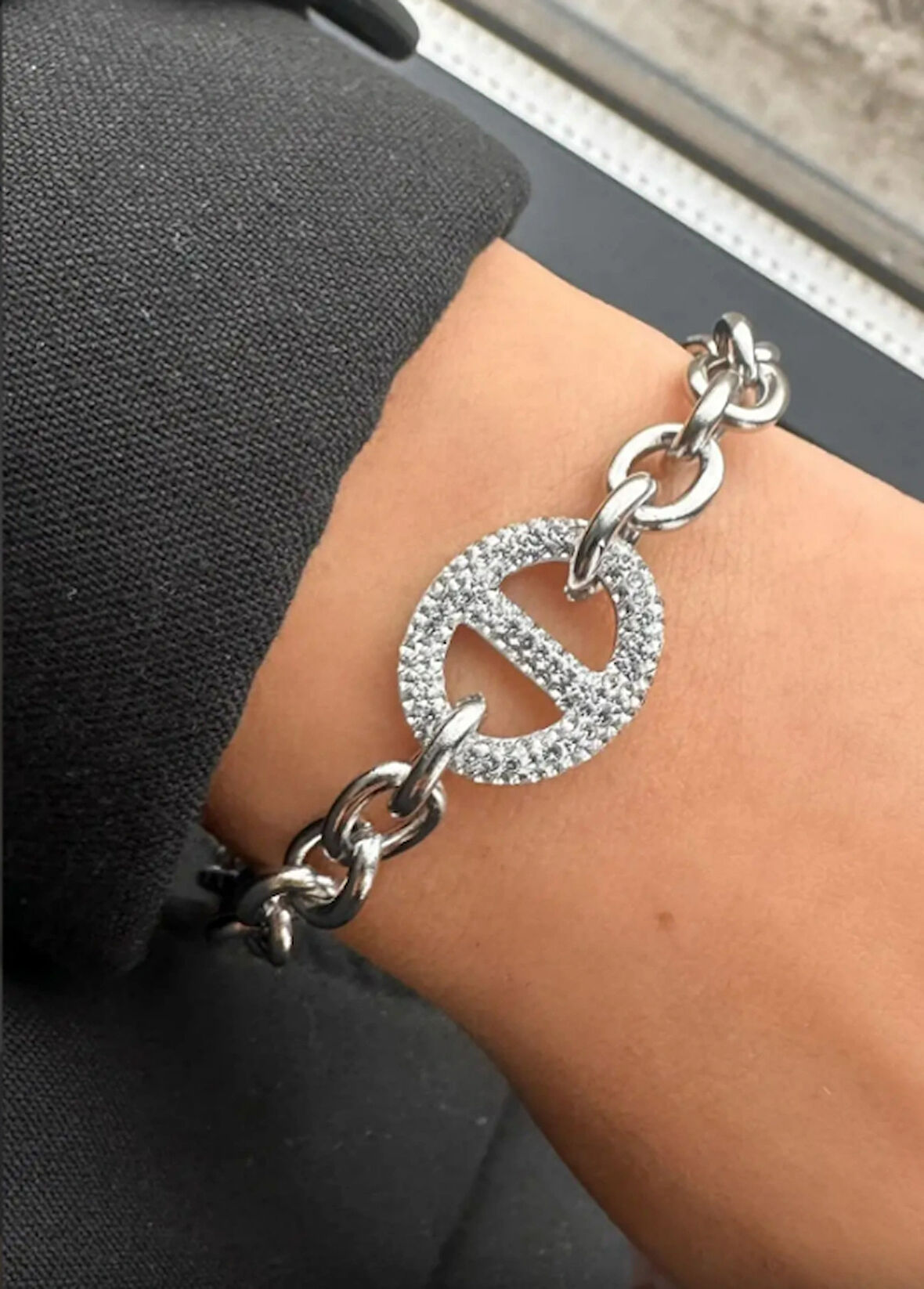 Gümüş Renk Taş Detaylı 