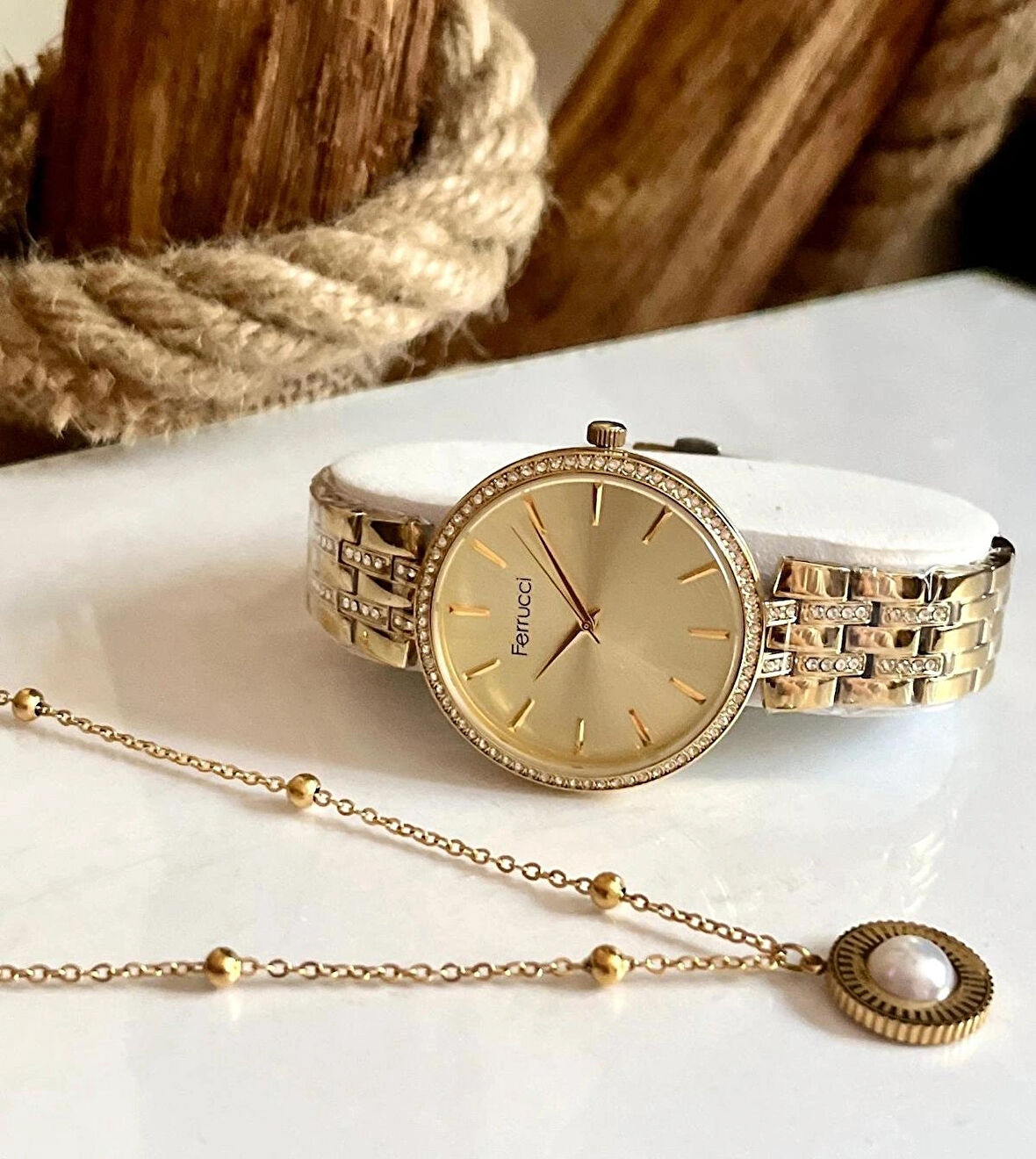 Ferrucci Gold Çelik Taşlı Şık Kadın Kol Saati+%100 Çelik Kolye Hediyeli