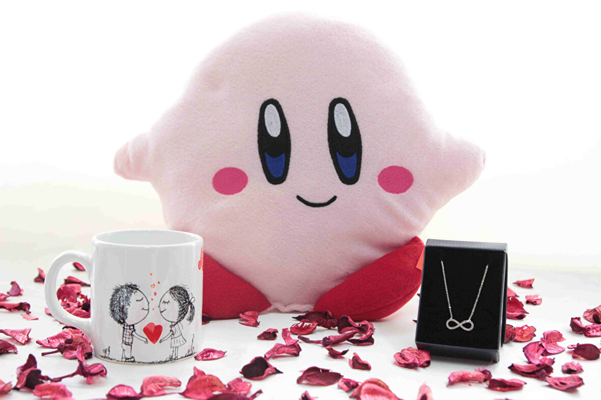 Kirby Temalı Yastık Sonsuzluk Kolye ve Sevgili Temalı Kupa Bardak Sevgiliye Hediye