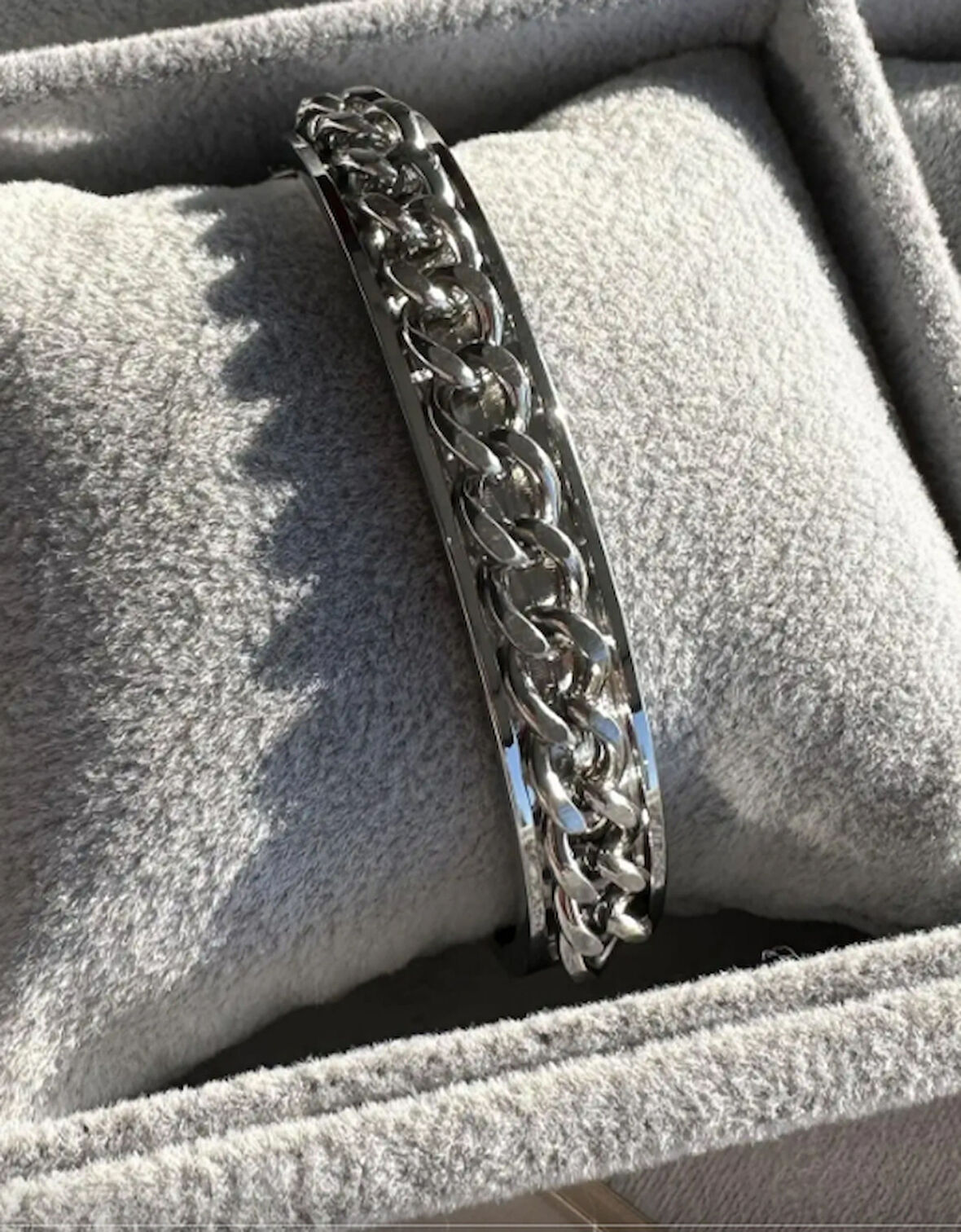 Gümüş Renk Zincir Detaylı 