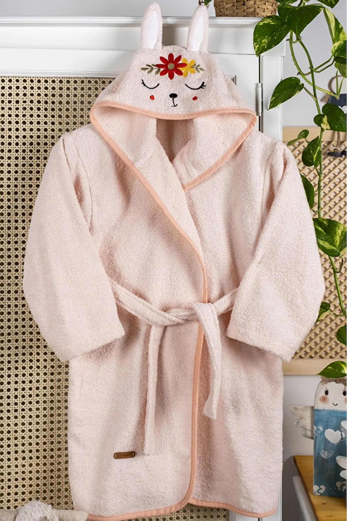 %100 Pamuk Bebek Çocuk Bornozu Kapüşonlu Nakışlı Hayvan Figürlü Bornoz