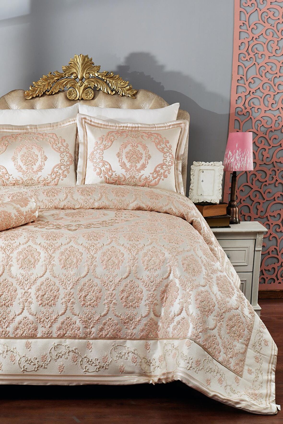 Hilal Pano Jakarlı Yatak Örtüsü 4 Parça Pink/Gold