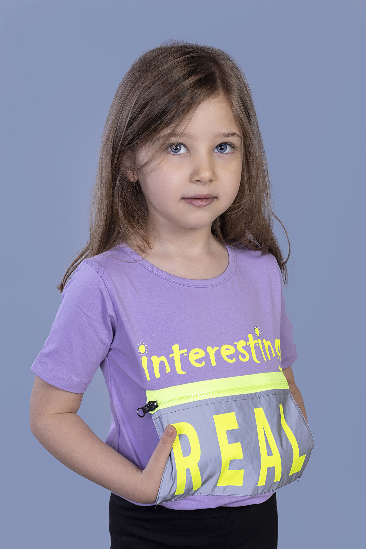 Toontoy Kız Çocuk Crop Model Cebi Reflektör Detaylı Baskılı Tişört