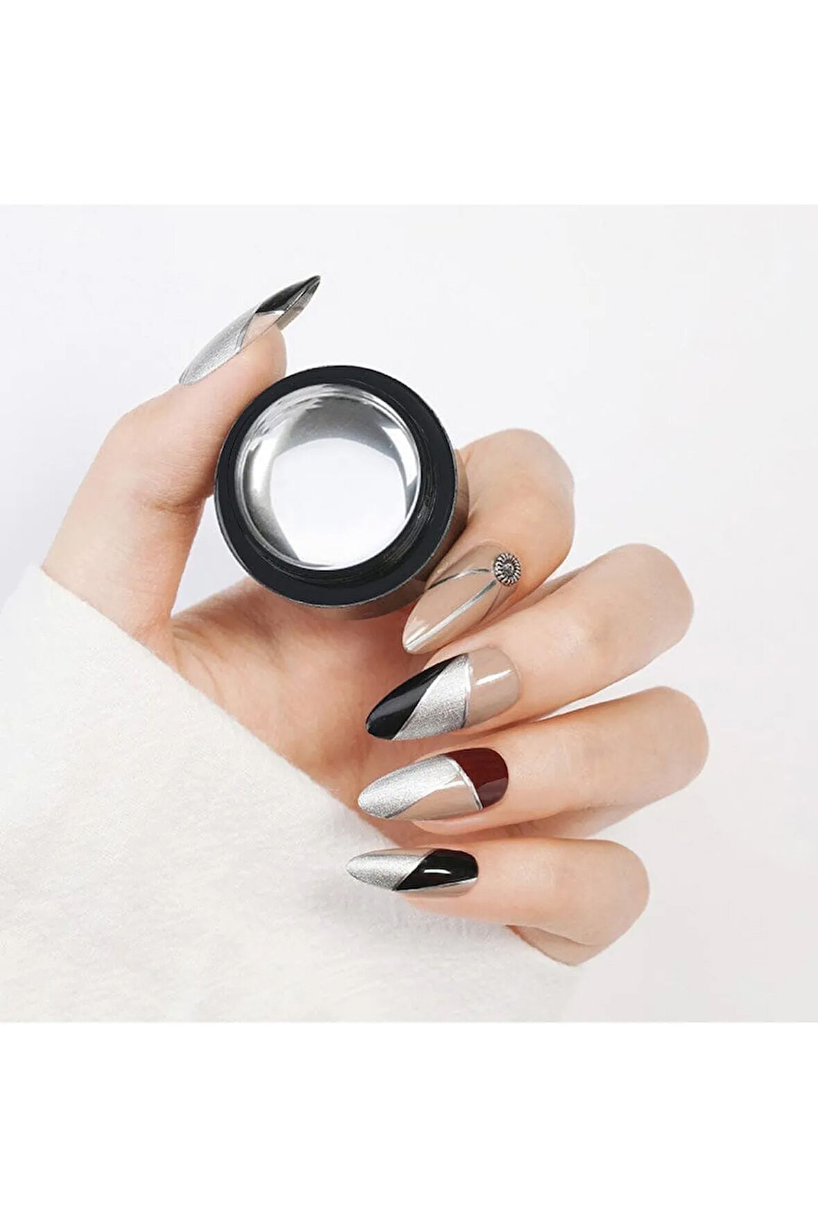 Fontenay Metallic Gel Gümüş Tırnak Dizaynı İçin