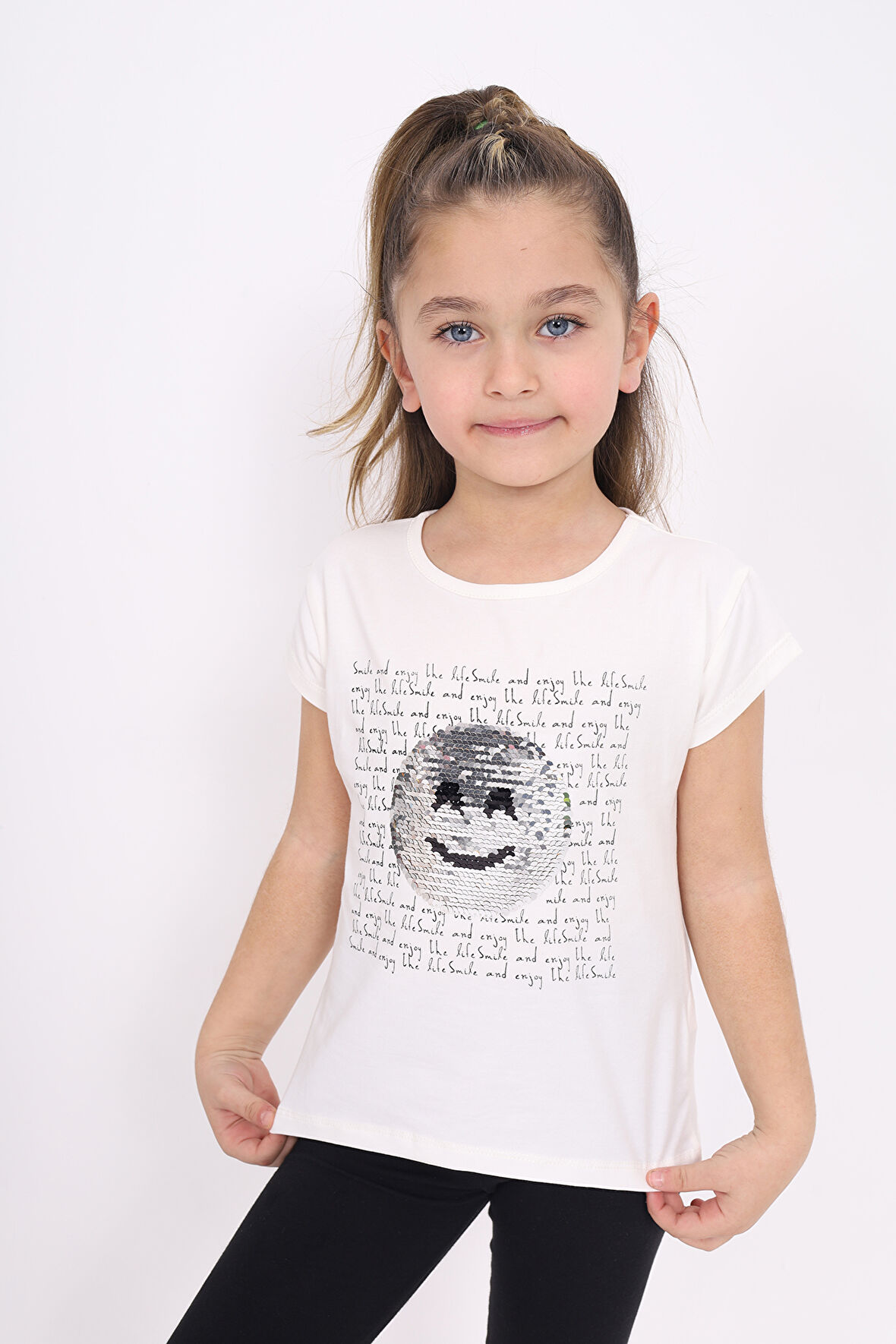 Toontoy Kız Çocuk Gülen Yüz Pullu Nakış Tişört