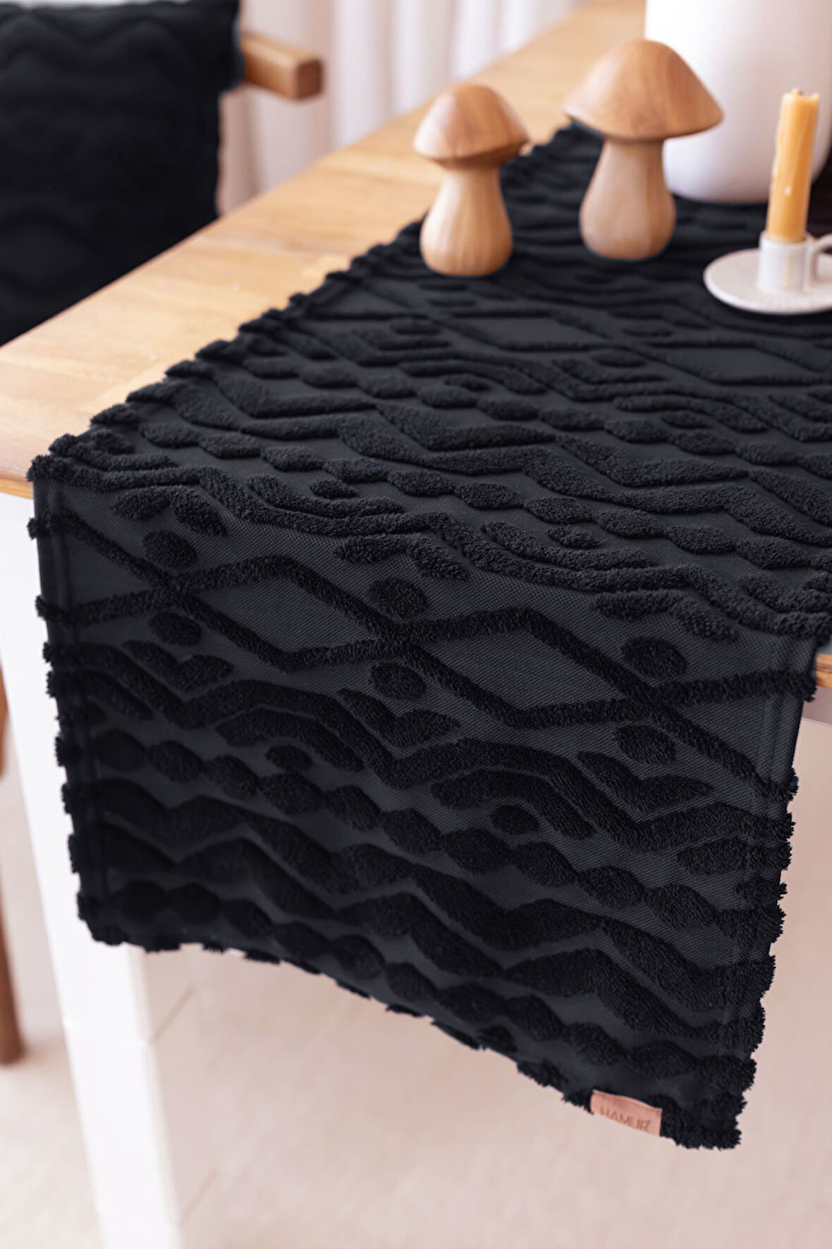 Jakarlı Masa Runner Letta Siyah