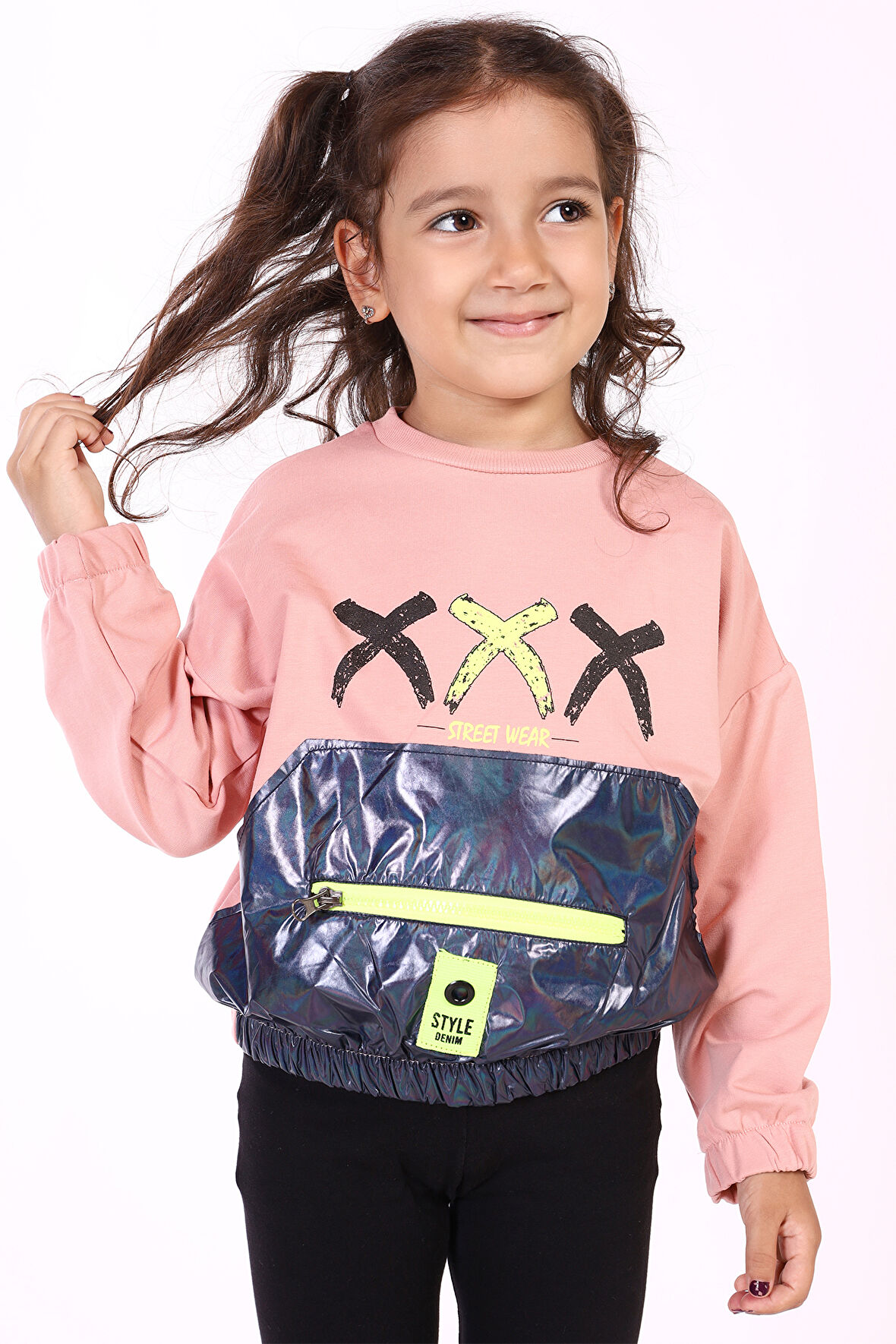 Toontoy Kız Çocuk Cep Detaylı Baskılı Sweatshirt