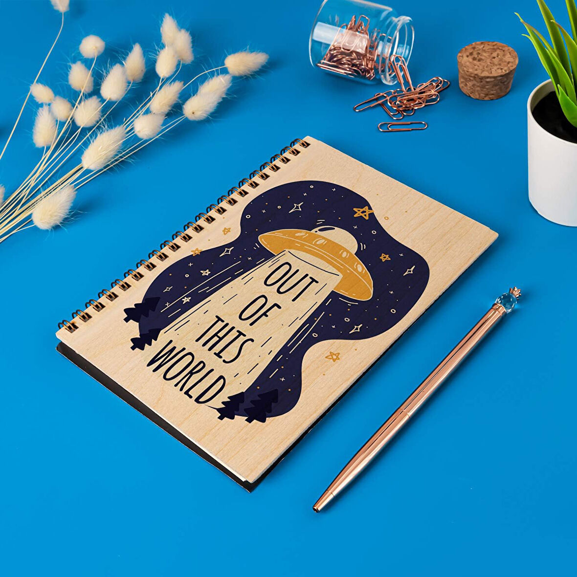 Of This World Tasarımlı Ahşap Kapaklı Defter