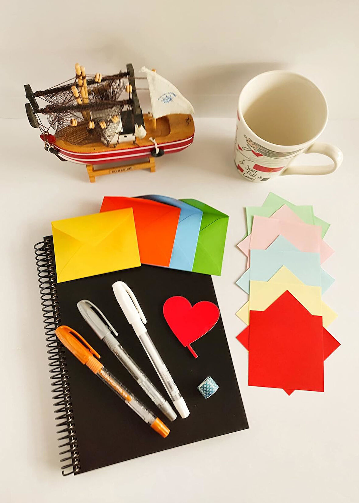 KAPAKLI SİYAH SİPİRALLİ DEFTER (küçük prens)