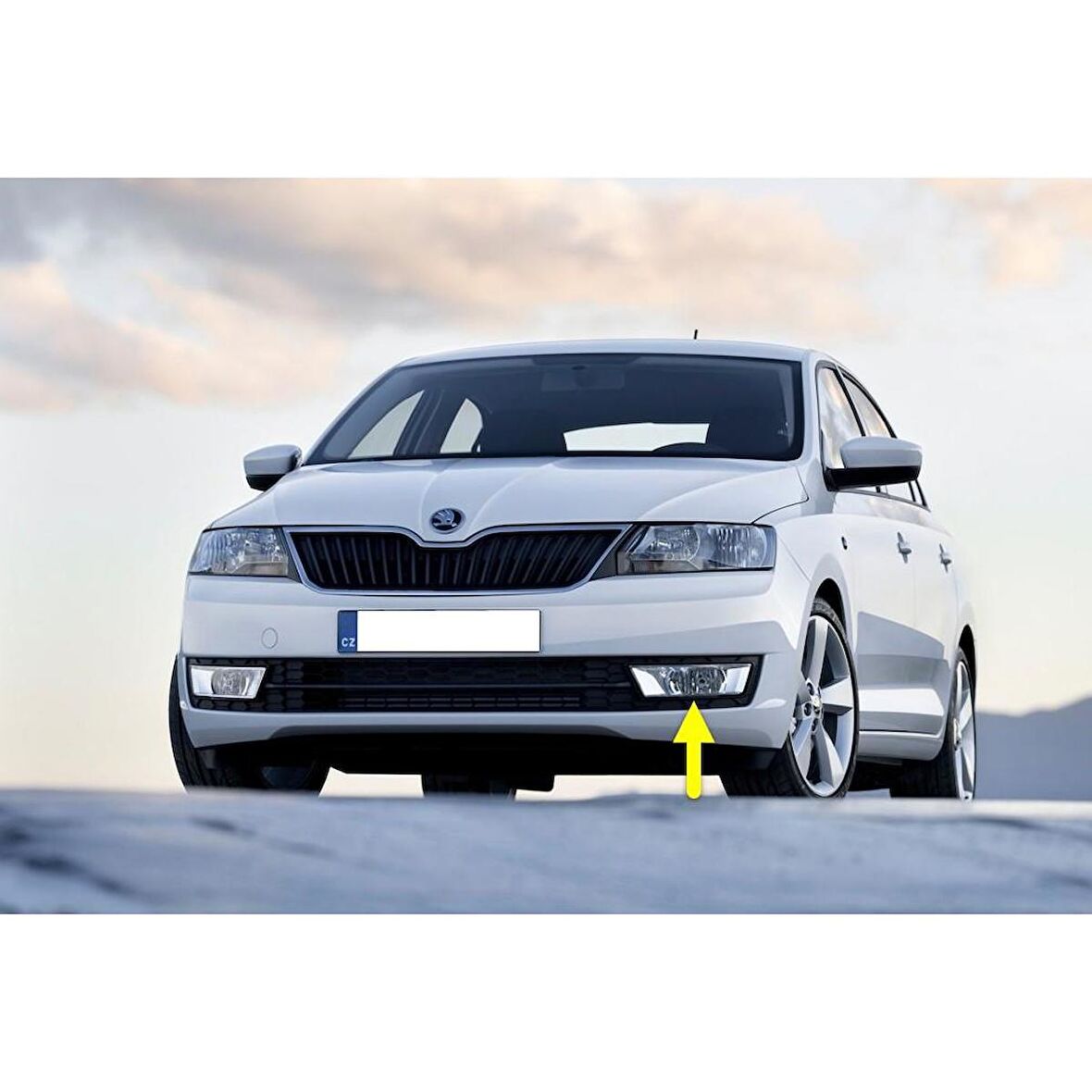 Skoda Rapid 2012-2016 Sol Ön Sis Farı Çerçevesi 5JA807681