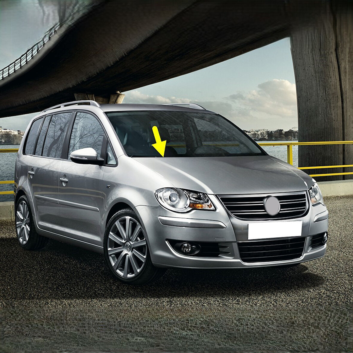 VW Touran 2009-2010 Ön Cam Sağ Yolcu Yön Silecek Kolu 2K1955410B