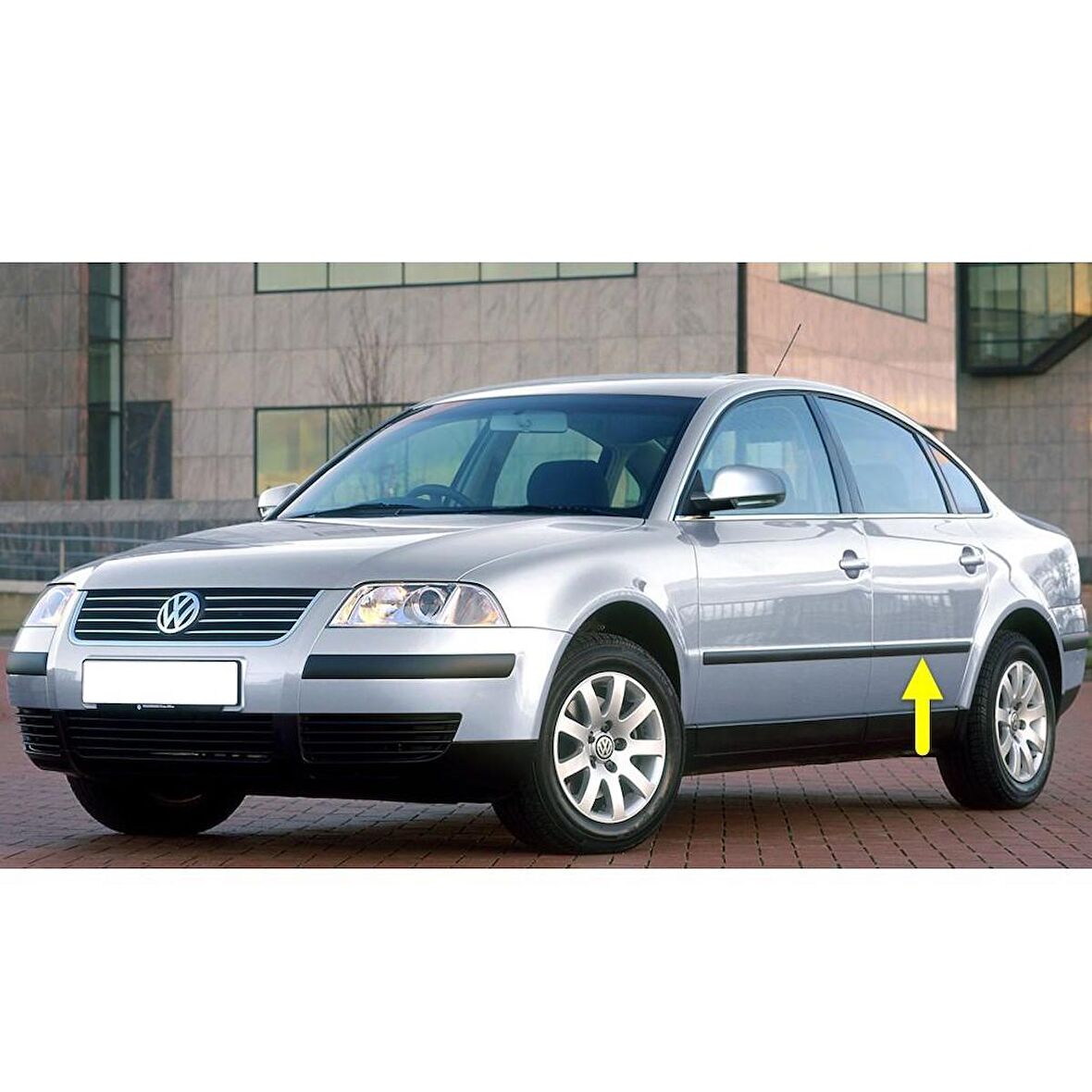 VW Passat B5.5 2001-2005 Sol Arka Kapı Çıtası Siyah Plastik 3B0853753