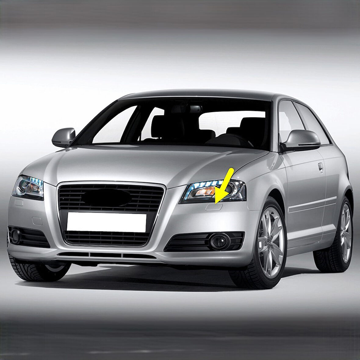 Audi A3 HB 2009-2012 Sol Ön Far Yıkama Kapağı 8P0955275A