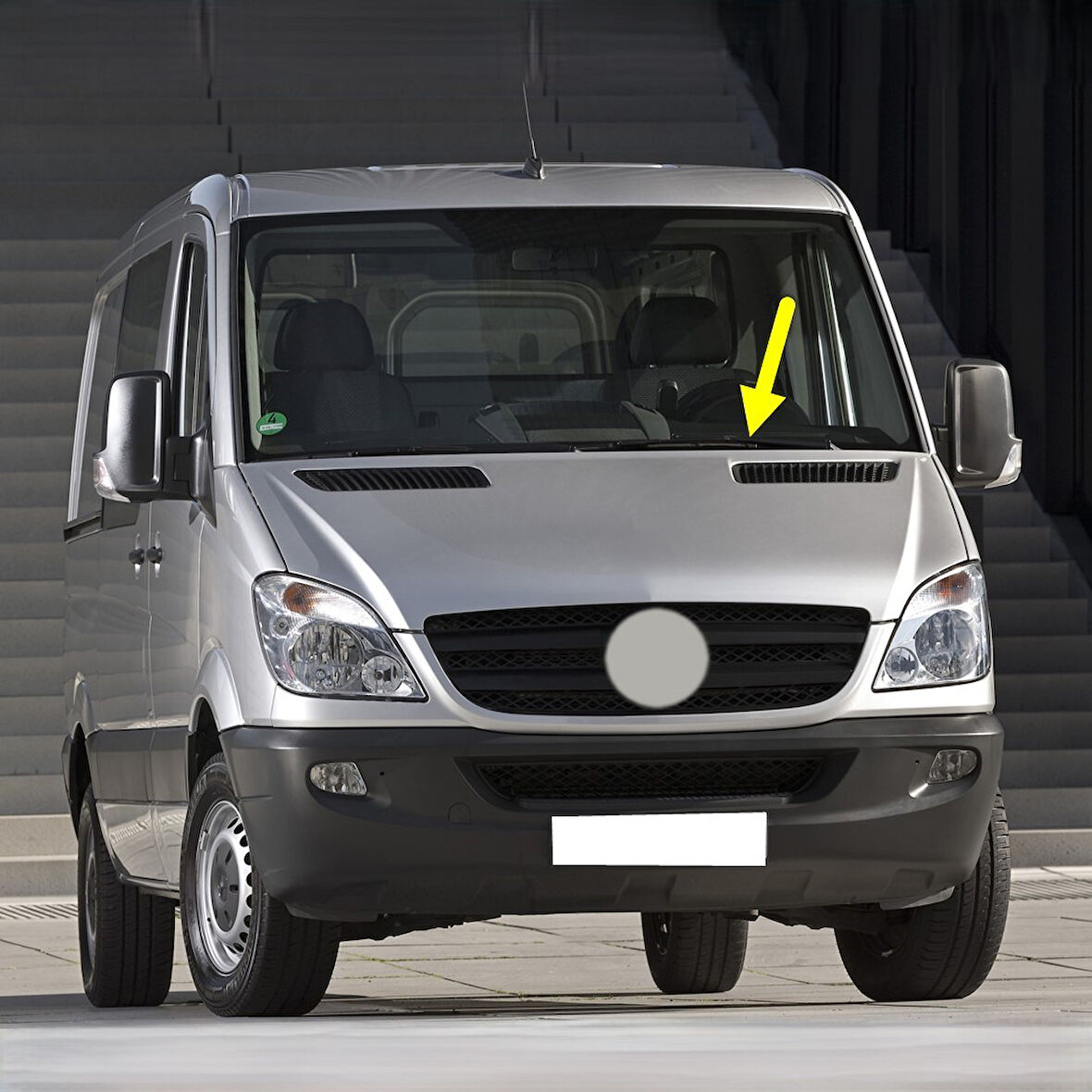 Mercedes Sprinter 2007-2016 Ön Cam Sol Taraf Silecek Kolu A0018205844