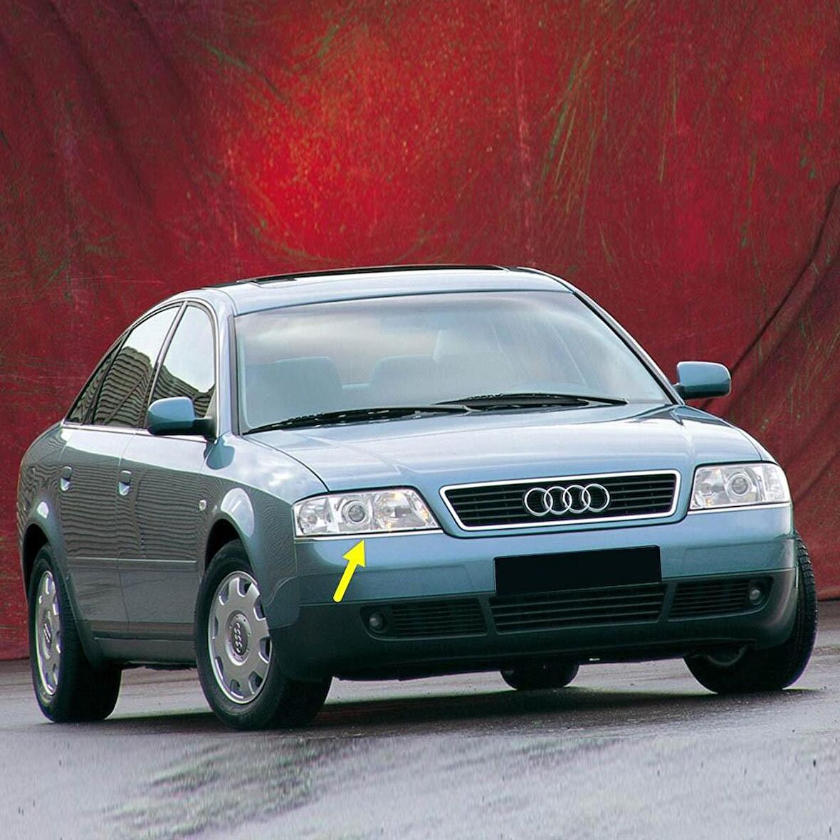 Audi A6 1998-2001 Sağ Ön Far Altı Krom Çıta 4B0807174