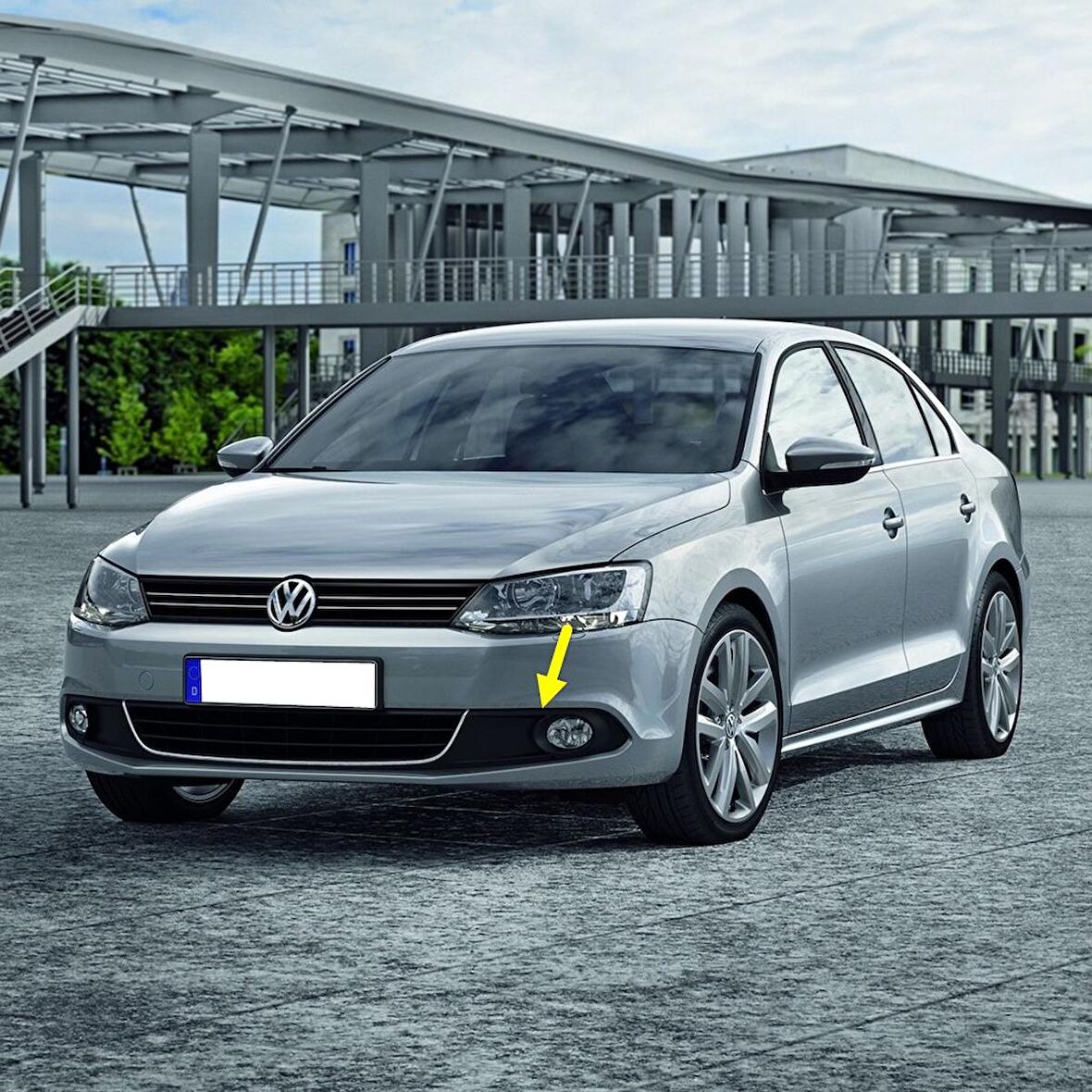 VW Jetta 2011-2014 Ön Tampon Sol Sis Farı Çerçevesi 5C6853665A