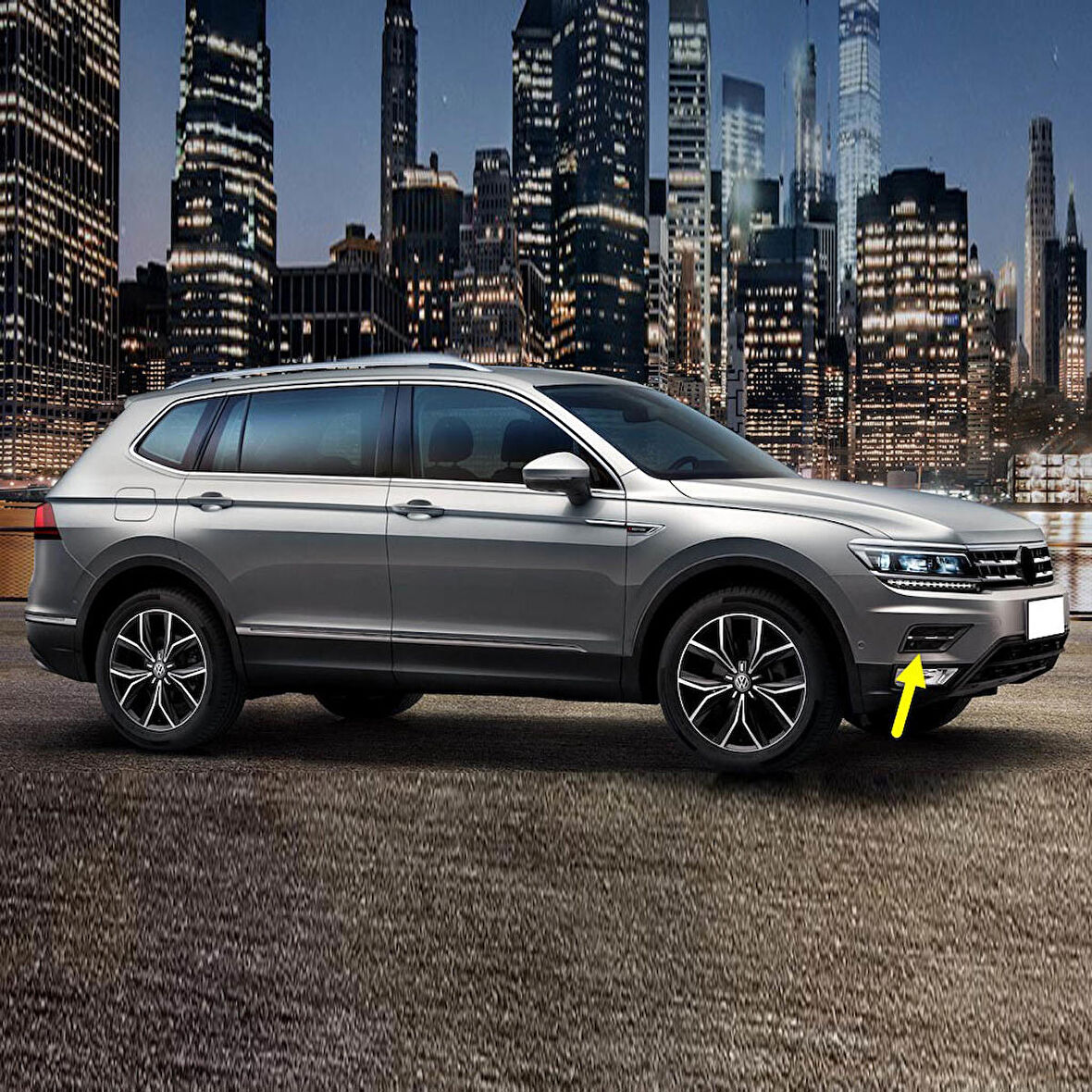 VW Tiguan 2016-2020 Ön Tampon Sağ Süs Kapağı Sensörlü Kromlu 5NA854662