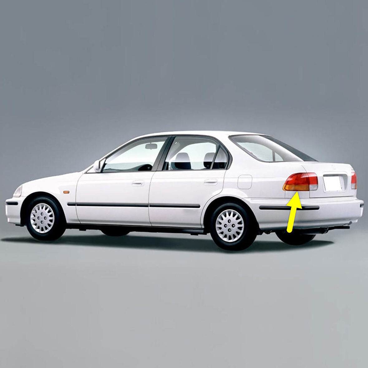 Honda Civic Sedan 1996-2000 Sol Arka Dış Stop Fren Sinyal Lambası