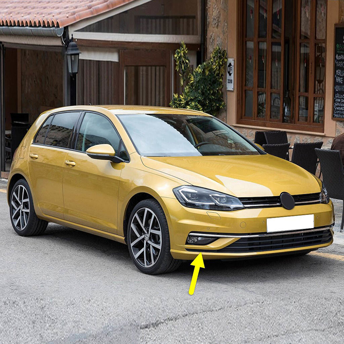 VW Golf 7.5 2018-2020 Ön Tampon Orta Izgara Sağ Parçası 5G0853666L