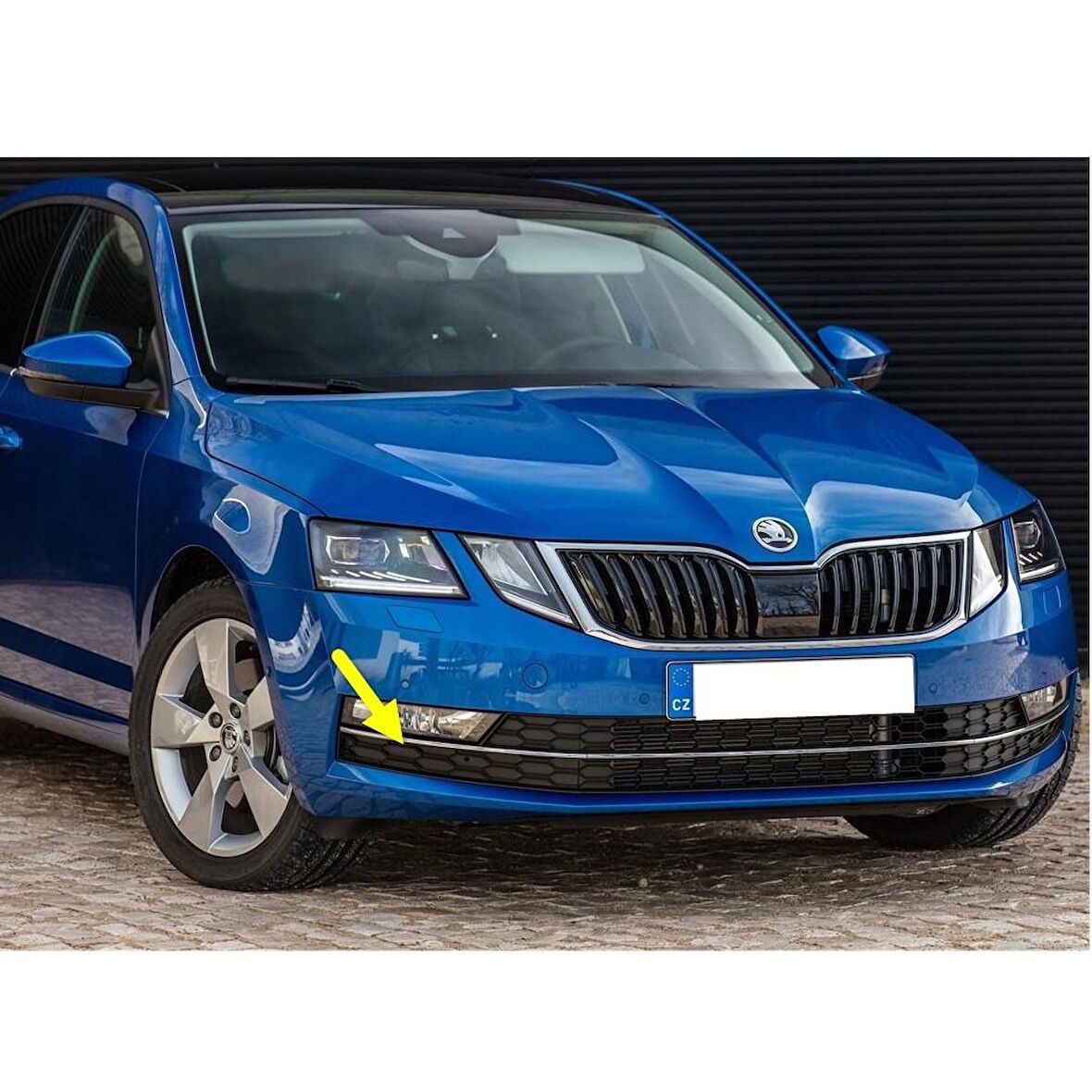 Skoda Octavia 3 2017-2020 Ön Sağ Sis Farı Çerçevesi Krom 5E0807682G