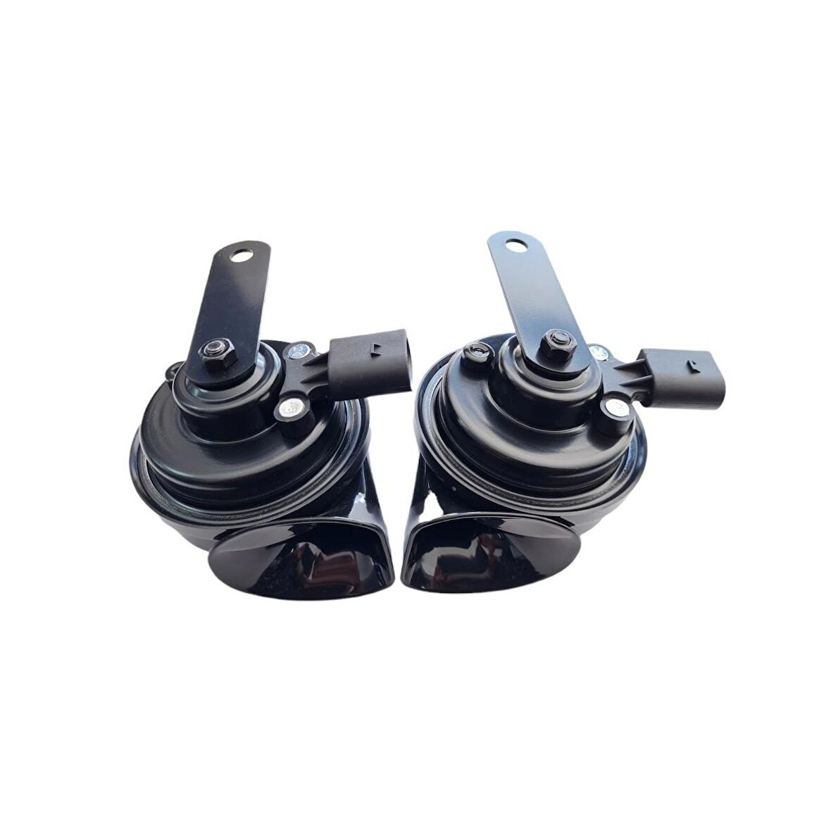 Audi A4 2013-2015 Korna Takımı 8T0951221 8T0951223