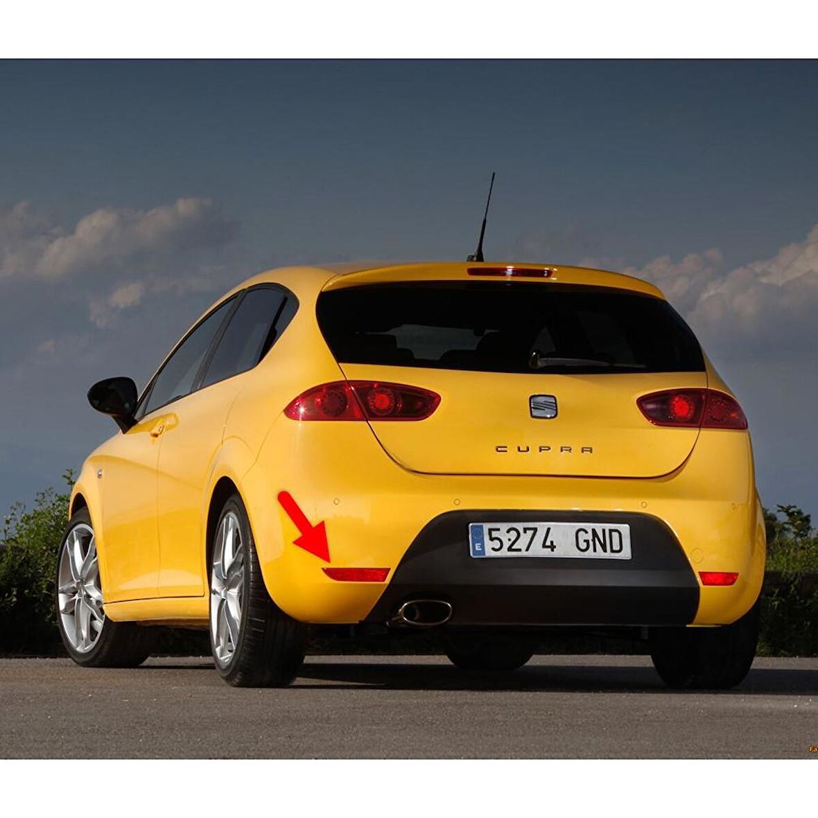 Seat Leon 2 Cupra 2010-2012 Arka Tampon Sol Alt Köşe Reflektörü 1P0945105E