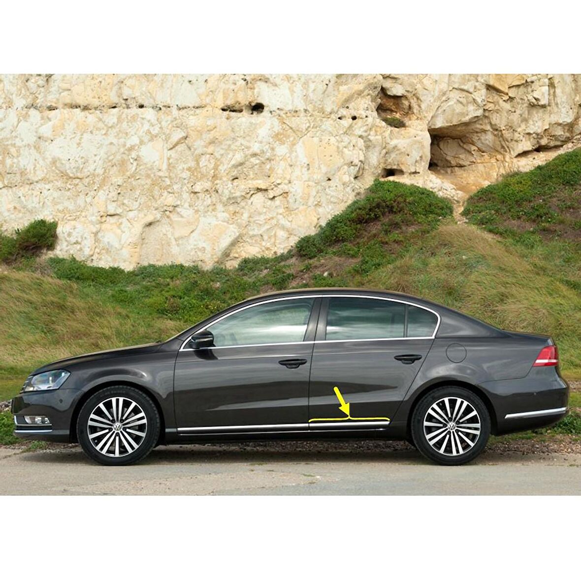 VW Passat B7 2011-2014 Sol Arka Kapı Alt Krom Çıtası 3AA854949A