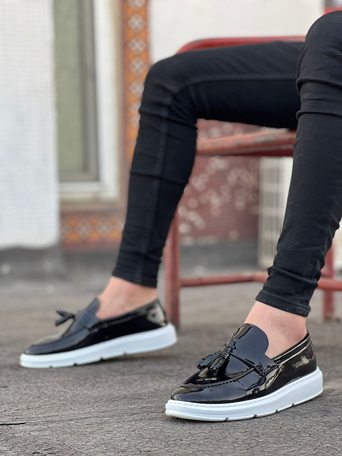 Pabucmarketi Bağcıksız Püsküllü Erkek Ayakkabı SİYAH RUGAN (BEYAZ TABAN)