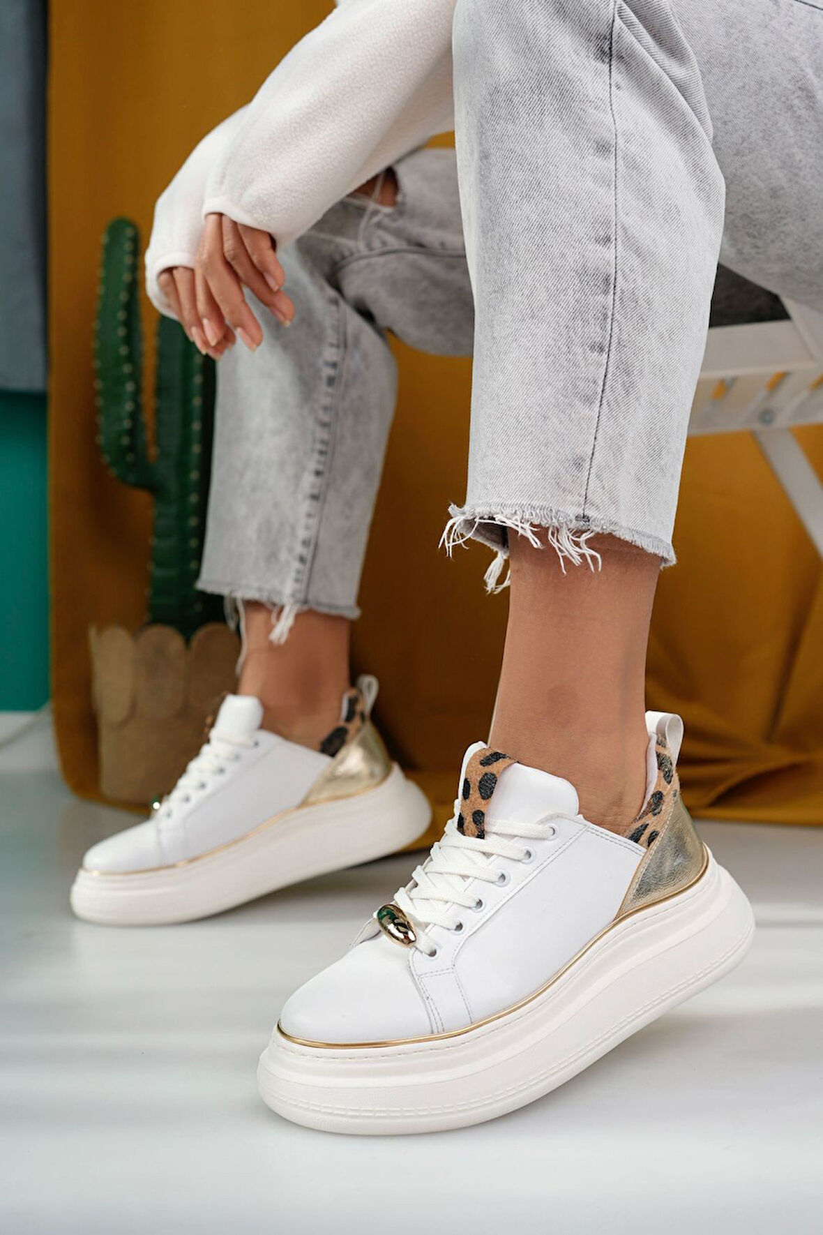 Pabucmarketi Beyaz Suni Deri Bağcıklı Kadın Sneaker Ayakkabı