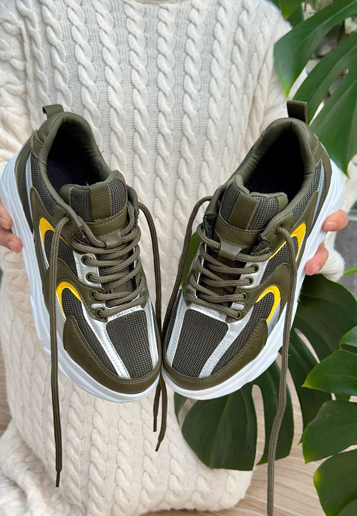 Pabucmarketi Yeşil Suni Deri Hardal Detaylı Kadın Sneaker Ayakkabı