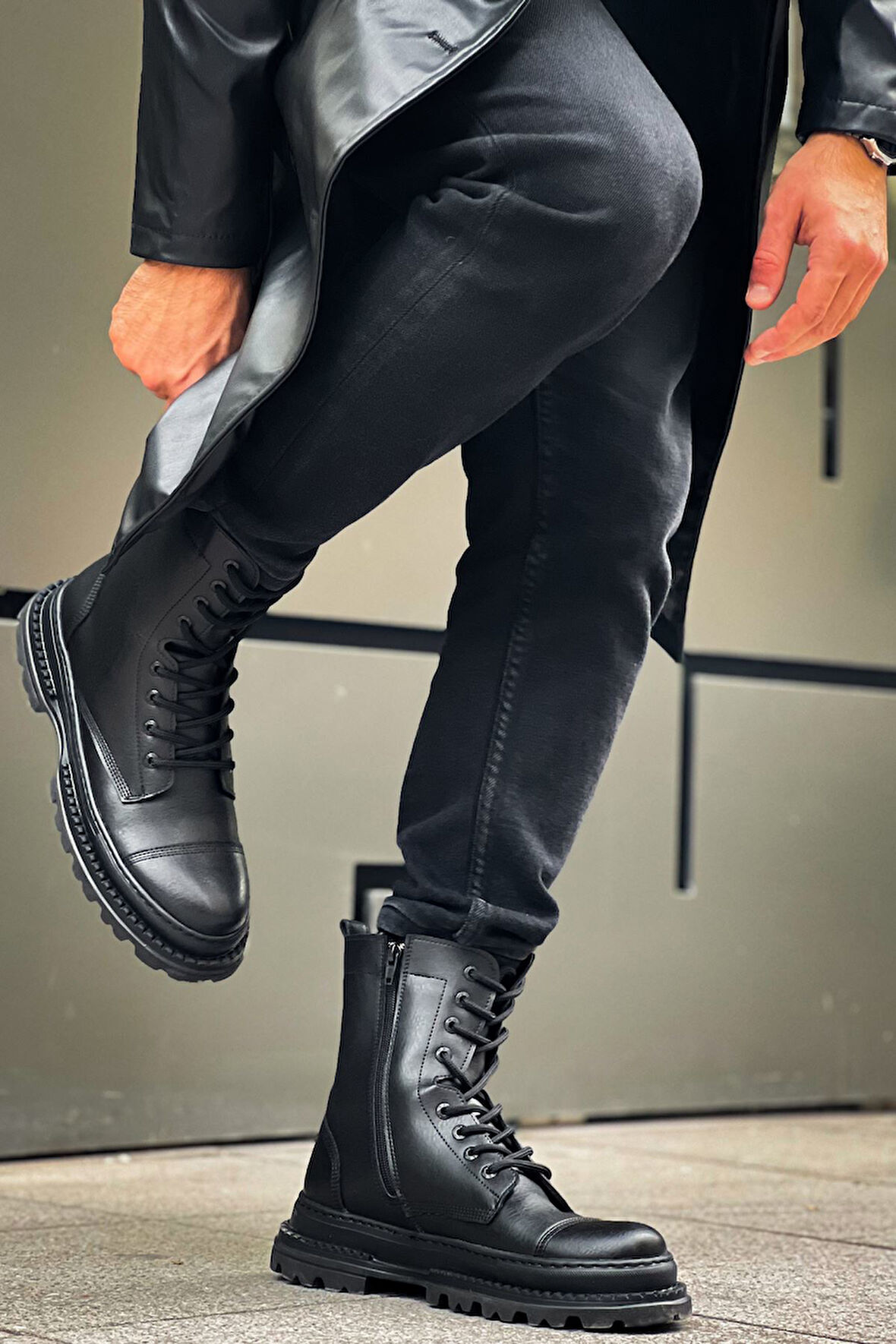 Pabucmarketi Fermuarlı Bağcık Detaylı Erkek Düz Bot Siyah