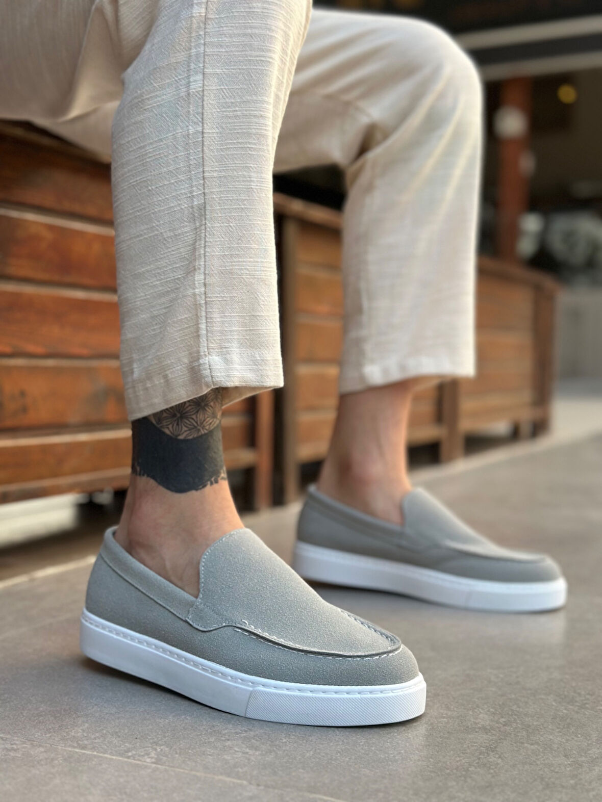 Pabucmarketi Bağcıksız Erkek Casual Ayakkabı GRİ SÜET (BEYAZ TABAN)