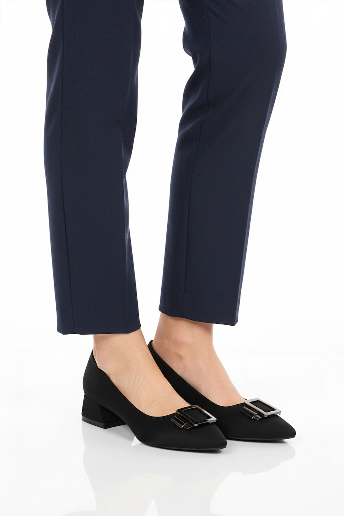 Aspor Siyah Kadın Topuklu Ayakkabı