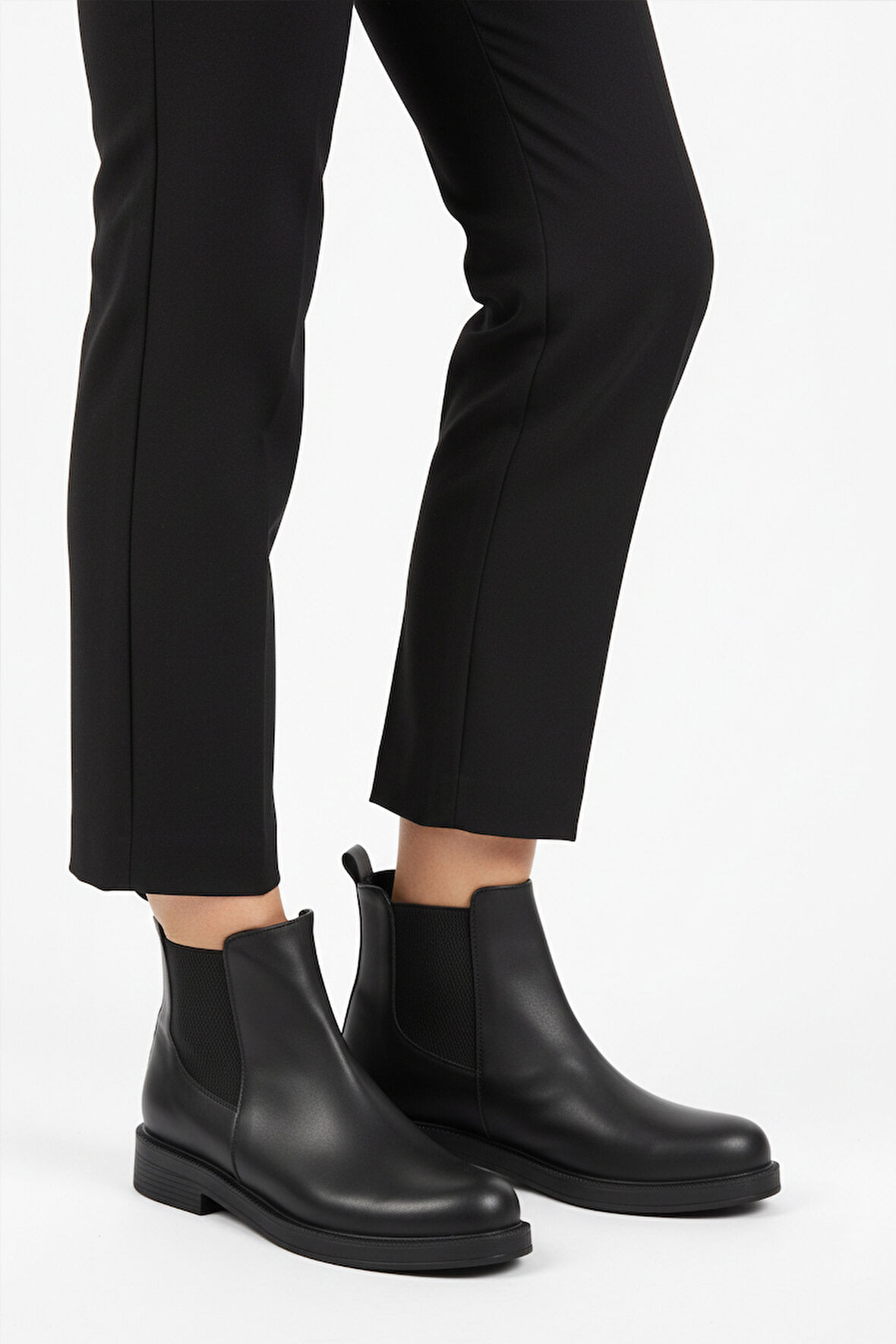 Aspor Siyah Polarlı Kadın Chelsea Bot