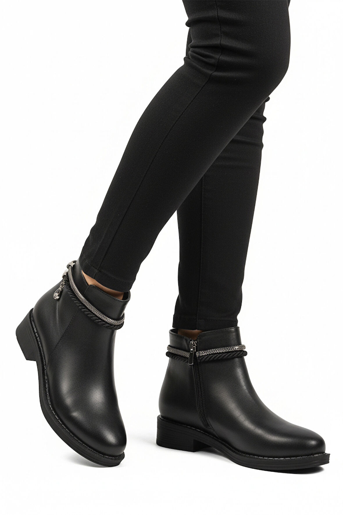Aspor Siyah Fermuarlı Kadın Topuklu Bot