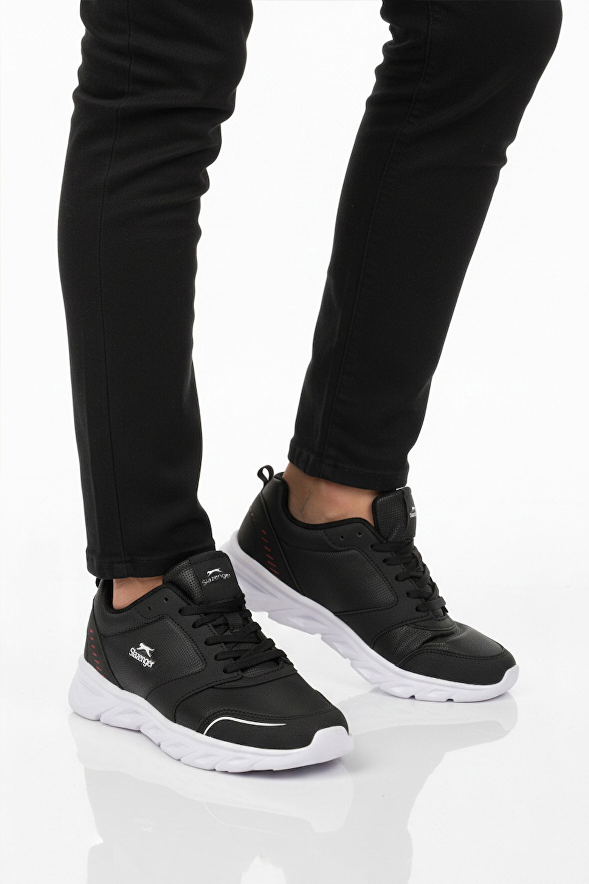 Slazenger Siyah Beyaz Bağcıklı Erkek Spor Ayakkabı