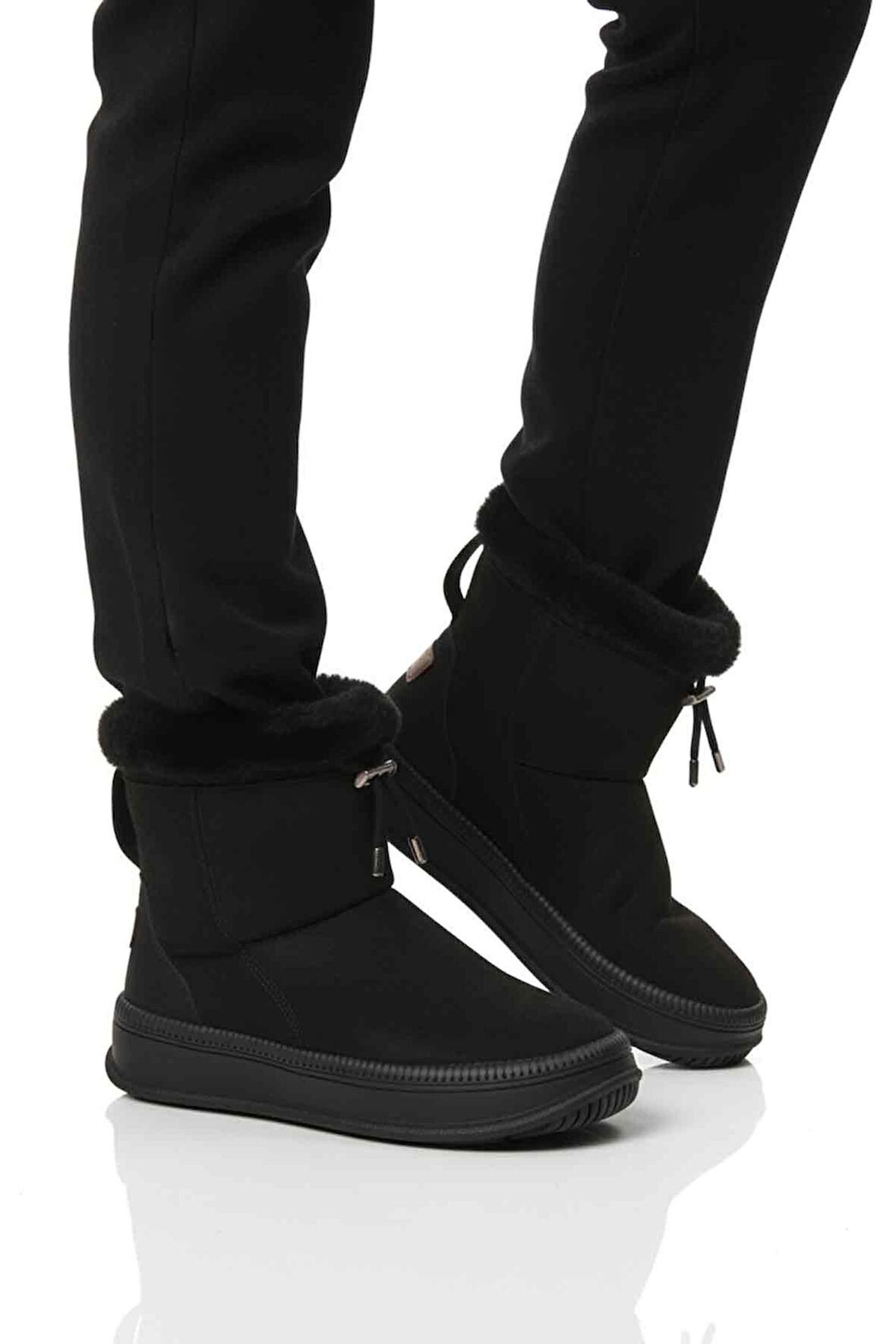 Aspor Siyah Kürklü Kadın Düz Bot