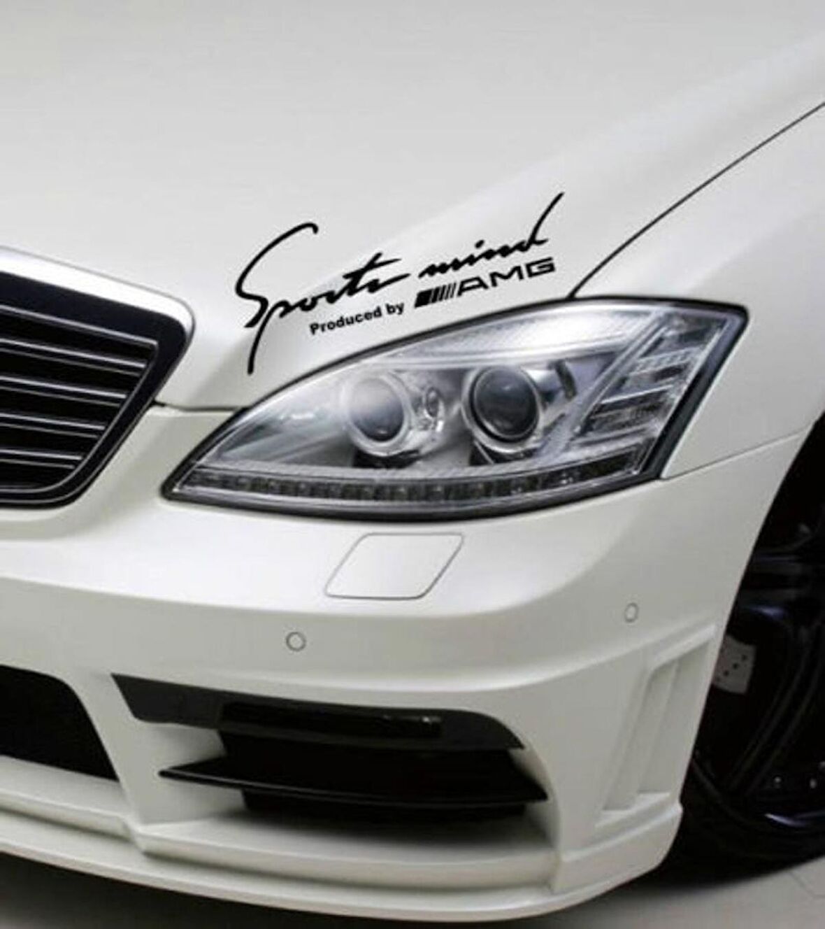  Mind Kaput Üzerinde Araba Sticker Yapıştırması
