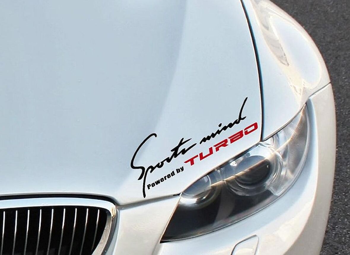 Turbo Mind Kaput Üzerinde Araba Sticker Yapıştırması