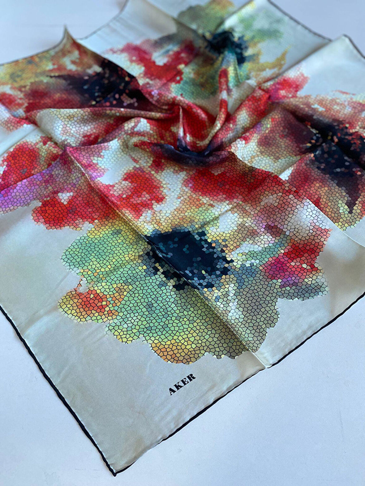 Aker Sura Saf İpek Eşarp 7948701 - 312 Yeşil Geometrik Desen