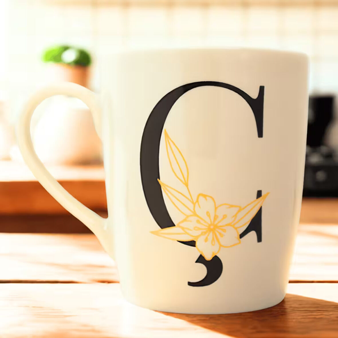 Ç Harfi Çiçek Desenli Porselen Kupa